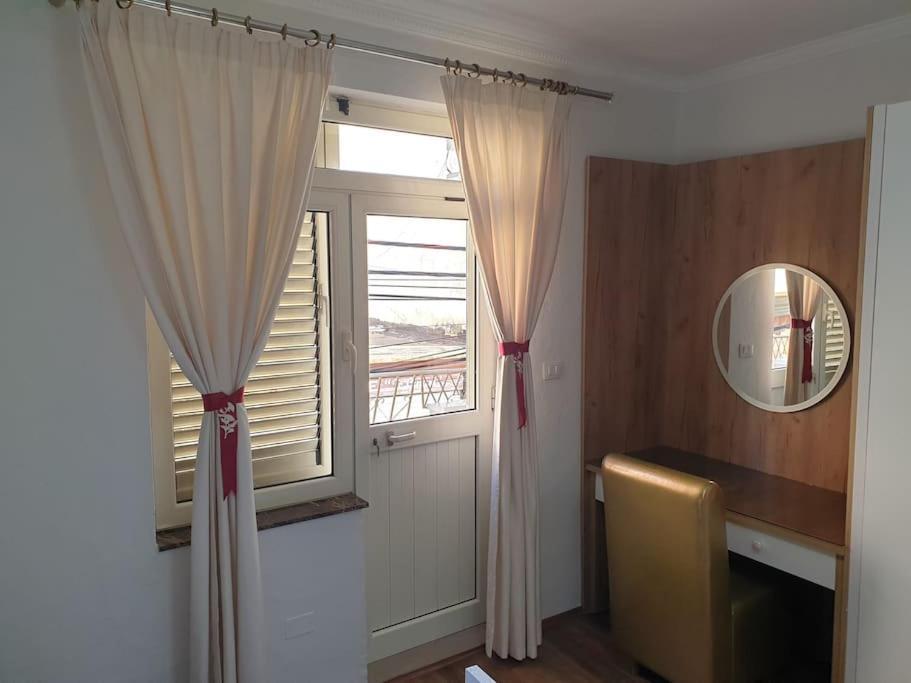 Shkodra 27 Center Houseヴィラ エクステリア 写真
