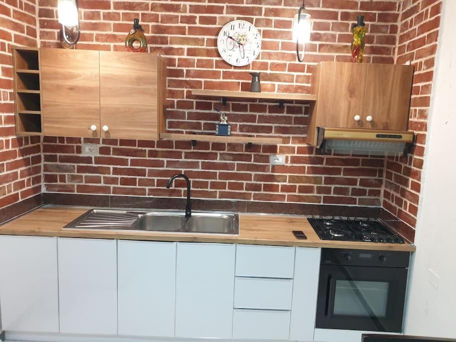 Shkodra 27 Center Houseヴィラ エクステリア 写真