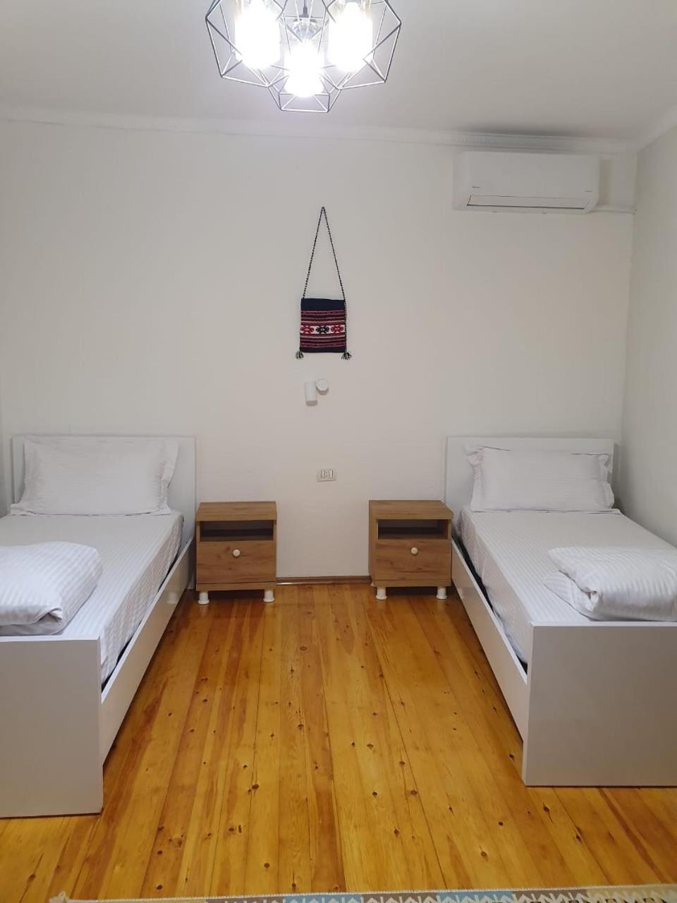 Shkodra 27 Center Houseヴィラ エクステリア 写真